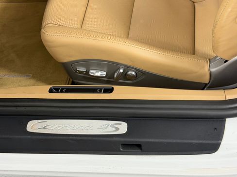 Used 2014 Porsche 911 Carrera 4S image 16