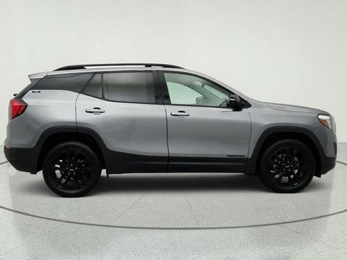 Used 2019 GMC Terrain SLE w/ Driver Convenience Package AWD/4WD image 4