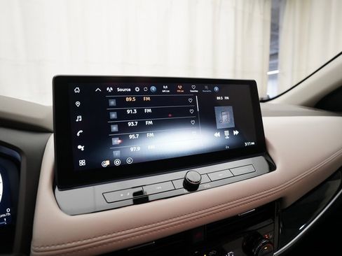 Certified 2025 Nissan Rogue SL w/ Tech Package image 6