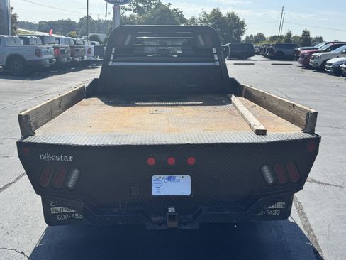 Used 2021 RAM 3500 Tradesman w/ Chrome Appearance Group AWD/4WD image 6