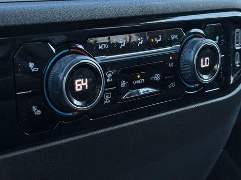 Used 2022 Chevrolet Silverado 1500 LT w/ Protection Package image 24