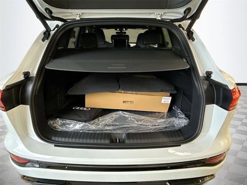 New 2027 Audi Q6 e-tron Premium Plus AWD/4WD image 27