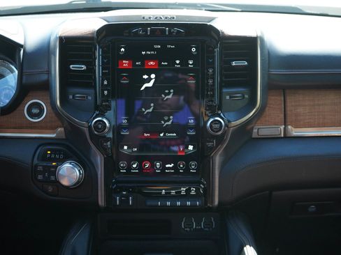 Used 2021 RAM 1500 Limited AWD/4WD image 15