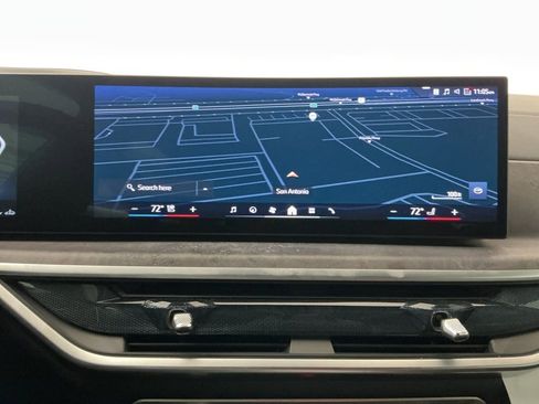 Certified 2025 BMW X5 sDrive40i w/ Climate Comfort Package image 11