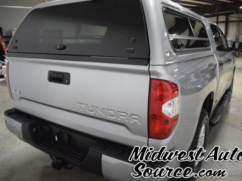 Used 2020 Toyota Tundra SR5 w/ SR5 Convenience Package AWD/4WD image 3