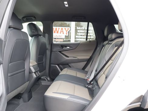 New 2027 Chevrolet Equinox LT w/ Convenience Package II AWD/4WD image 25