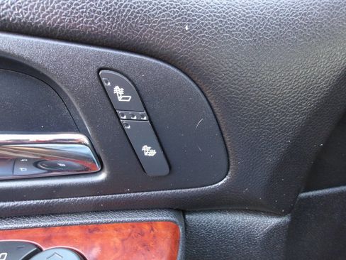 Used 2013 GMC Yukon XL SLT image 20