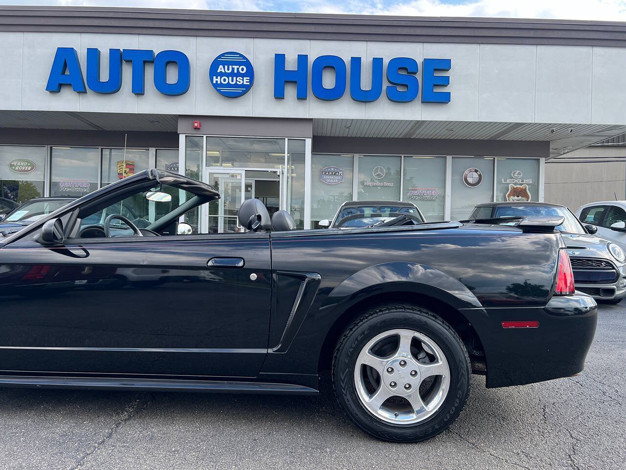 Used 2004 Ford Mustang Convertible RWD image 34