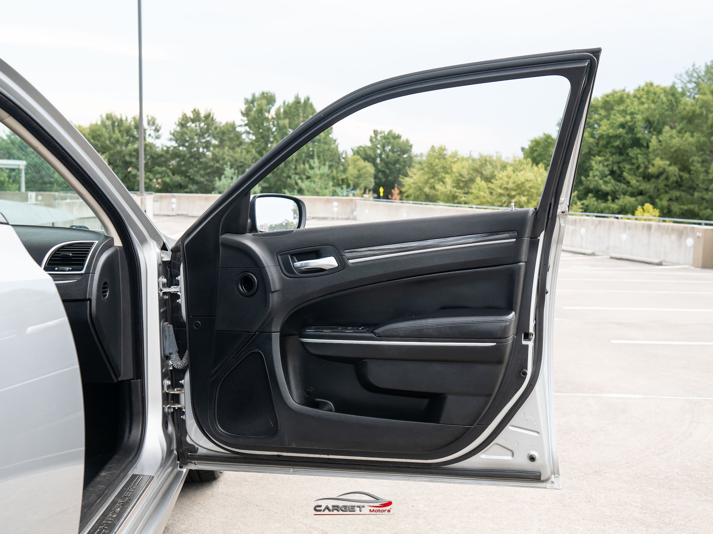 Used 2022 Chrysler 300 Touring L RWD image 37