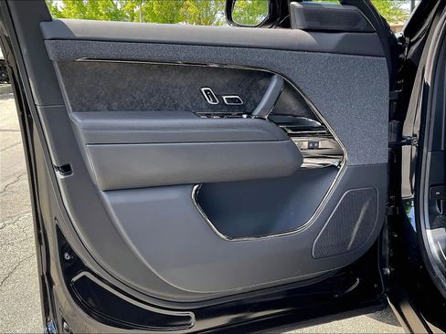 New 2026 Land Rover Range Rover Sport Dynamic SE AWD/4WD image 24