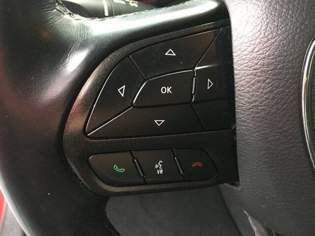Used 2023 Dodge Charger SXT w/ Blacktop Package AWD/4WD image 9
