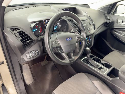 Used 2017 Ford Escape SE w/ SE Cold Weather Package image 4