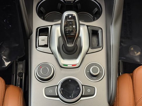 Used 2021 Alfa Romeo Giulia Ti Sport RWD image 17