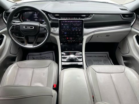 Used 2023 Jeep Grand Cherokee Overland image 25