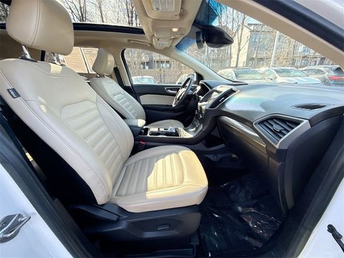 Used 2020 Ford Edge SEL w/ Convenience Package image 26