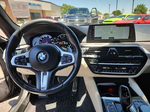 Used 2018 BMW M550i xDrive AWD/4WD image 11