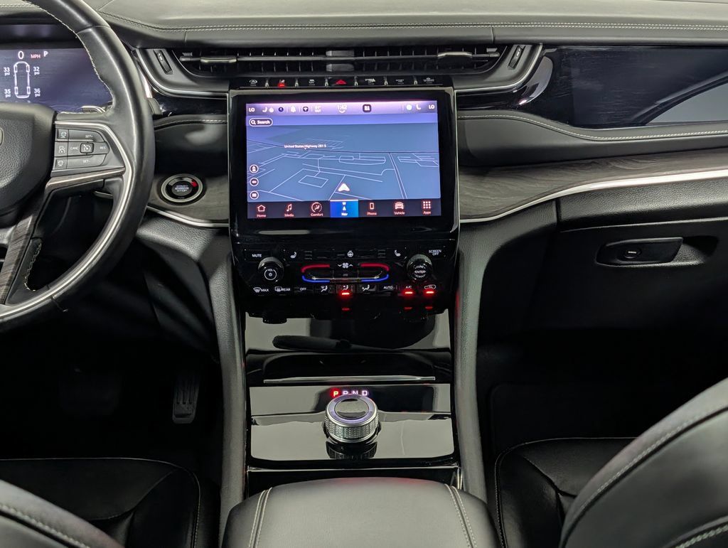 Used 2022 Jeep Grand Cherokee Limited RWD image 15