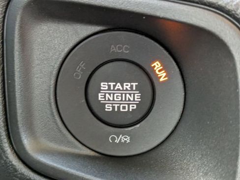 New 2025 Jeep Gladiator Sport image 26