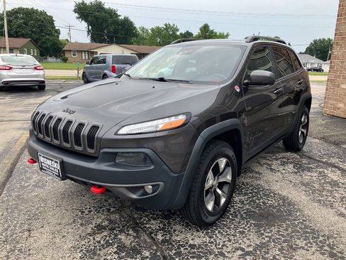 Used 2015 Jeep Cherokee Trailhawk w/ Leather Interior Group AWD/4WD image 7