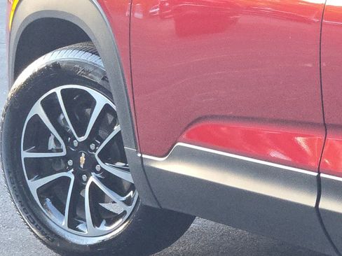 Used 2025 Chevrolet TrailBlazer LT image 14