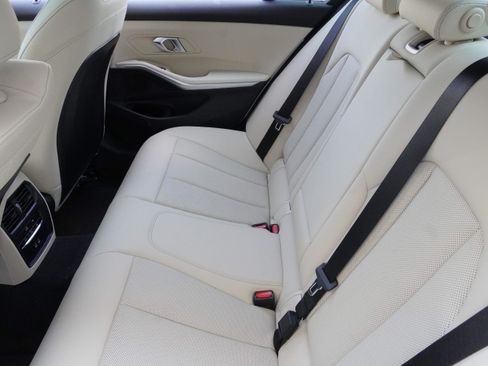 Certified 2024 BMW 330i Sedan RWD image 36
