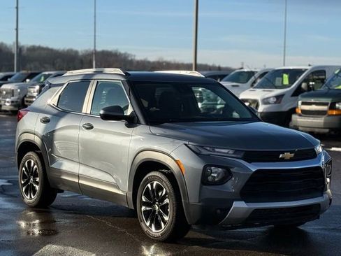 Used 2022 Chevrolet TrailBlazer LT w/ Convenience Package image 28