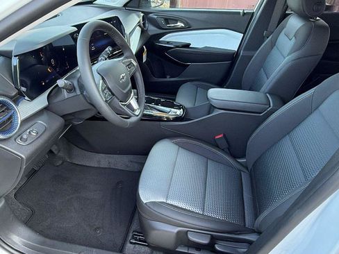 New 2026 Chevrolet Trax LT w/ Driver Confidence Package FWD image 16