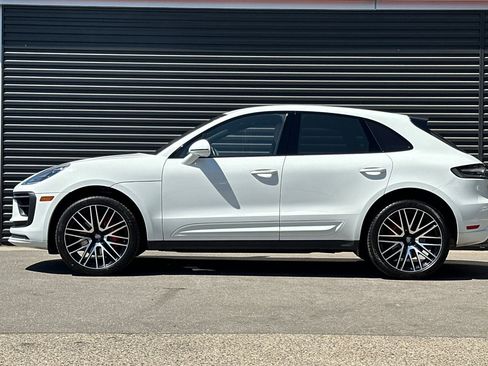 Certified 2023 Porsche Macan S image 2