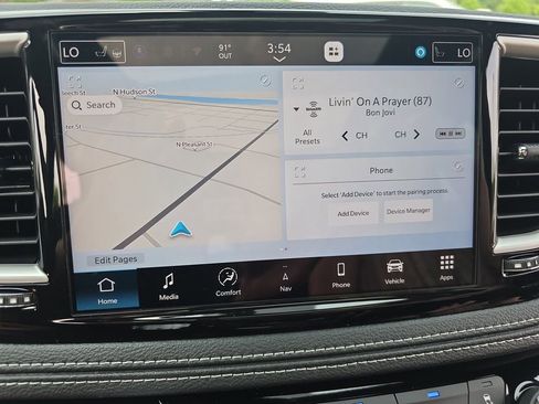 New 2027 Chrysler Pacifica Limited AWD/4WD image 24
