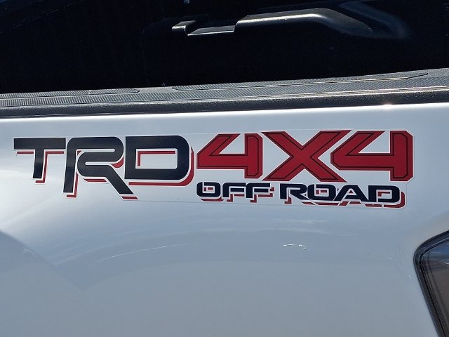 Used 2023 Toyota Tacoma TRD Off-Road w/ Advanced Technology Package AWD/4WD image 33