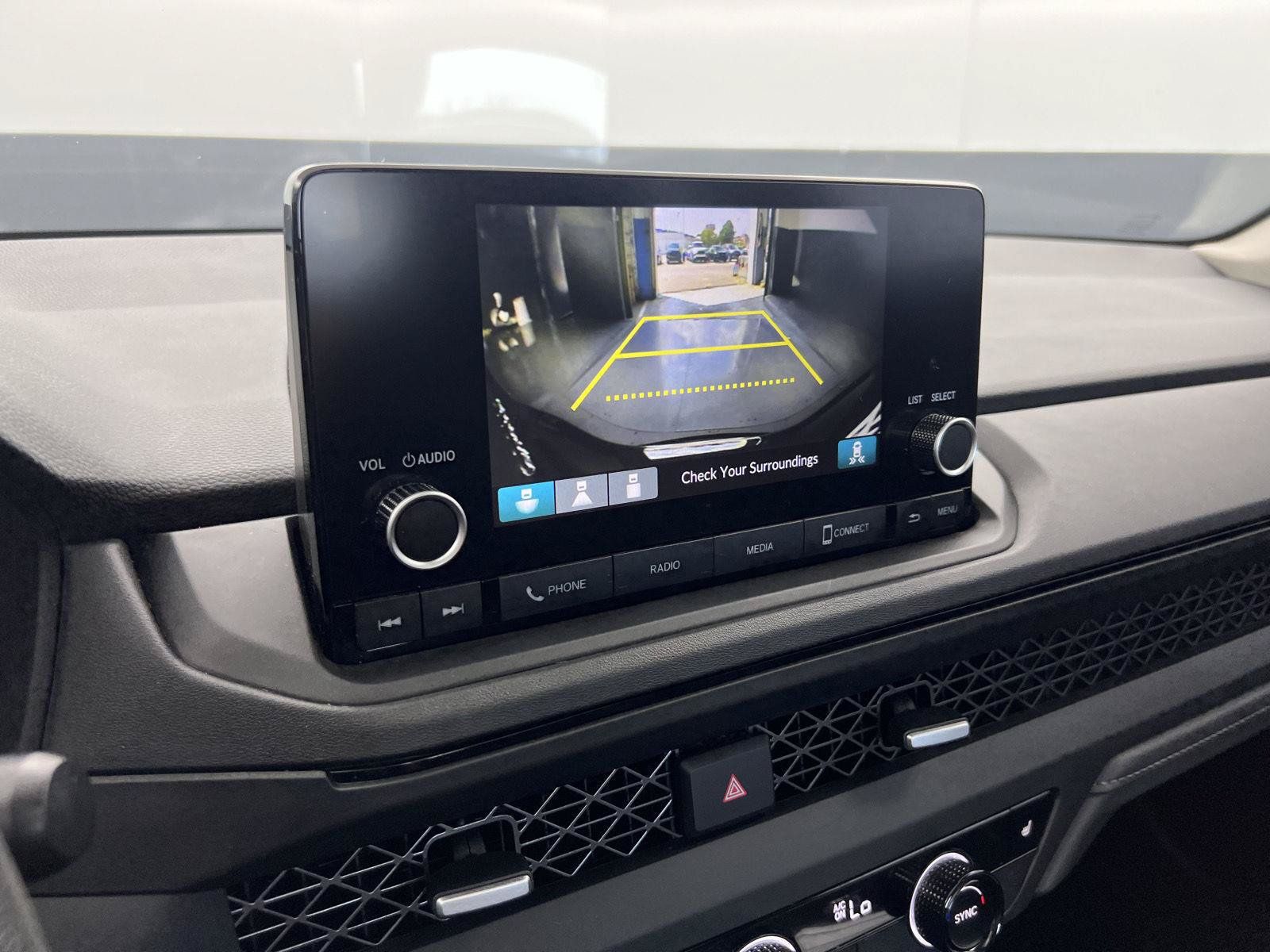 Certified 2025 Honda Accord SE image 3