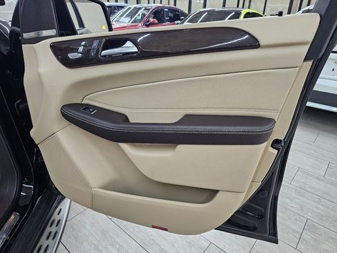 Used 2017 Mercedes-Benz GLE 350 image 38