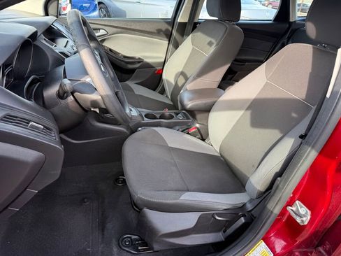 Used 2014 Ford Focus SE image 8