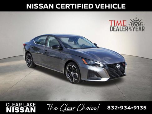 Certified 2025 Nissan Altima 2.5 SR w/ SR Premium Package FWD image 10