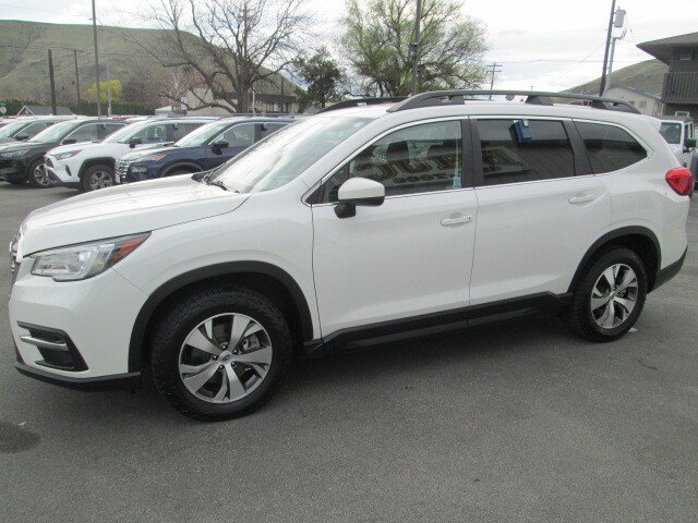Used 2022 Subaru Ascent Premium w/ Convenience Package AWD/4WD image 3