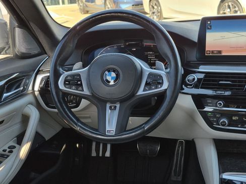 Certified 2022 BMW 530i xDrive w/ M Sport Package image 33