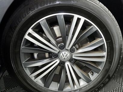 Used 2018 Volkswagen Tiguan SEL