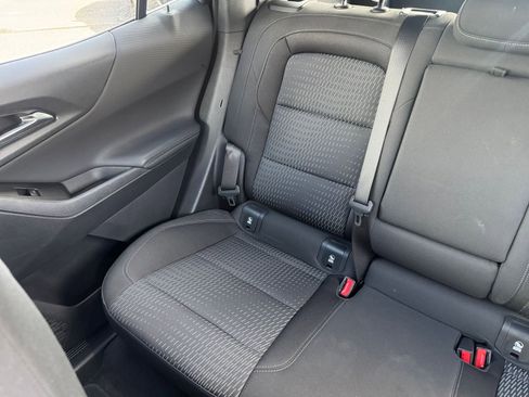 Used 2025 Chevrolet Equinox LT image 38