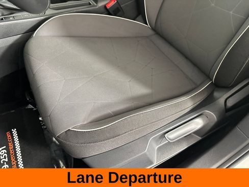 Used 2025 Volkswagen Jetta Sport FWD image 11