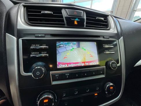 Used 2016 Nissan Altima 2.5 SR FWD image 17