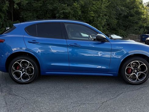 Used 2022 Alfa Romeo Stelvio Veloce AWD/4WD image 19