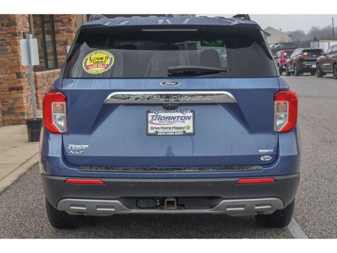 Used 2020 Ford Explorer XLT w/ Equipment Group 202A image 4