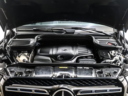 Used 2022 Mercedes-Benz GLS 450 4MATIC image 11