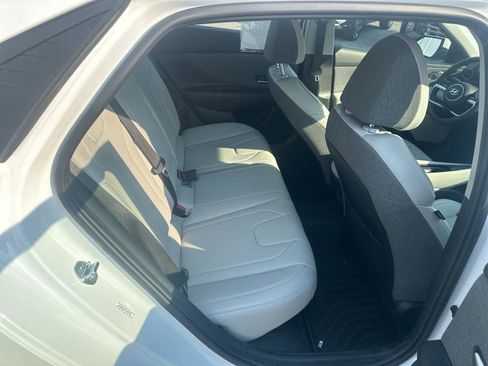 Used 2023 Hyundai Elantra Limited w/ Cargo Package image 21