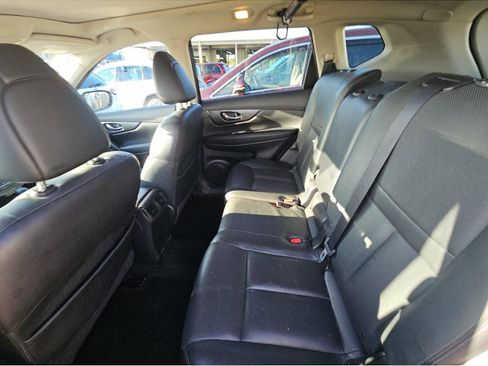 Used 2014 Nissan Rogue SL w/ SL Premium Package image 16