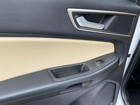 Used 2021 Ford Edge SEL w/ Convenience Package FWD image 38