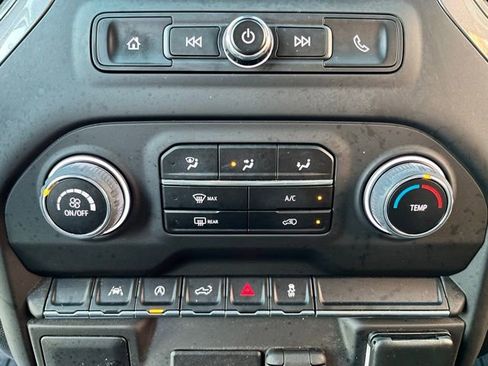 Used 2022 Chevrolet Silverado 1500 Custom image 34