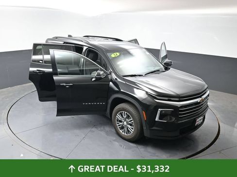 Used 2024 Chevrolet Traverse LT FWD image 37