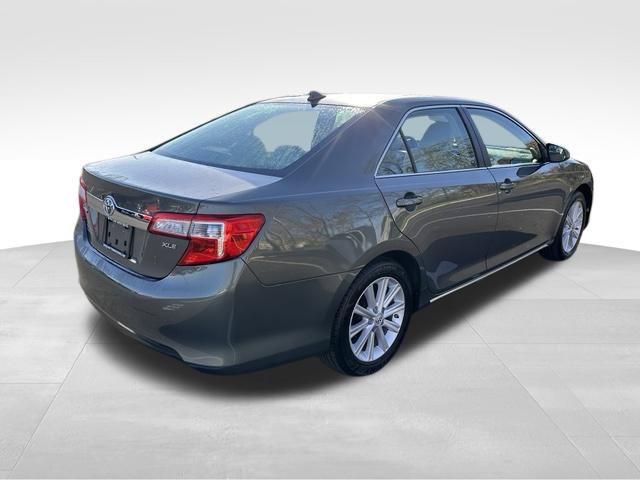 Used 2012 Toyota Camry XLE w/ Leather Pkg FWD image 10