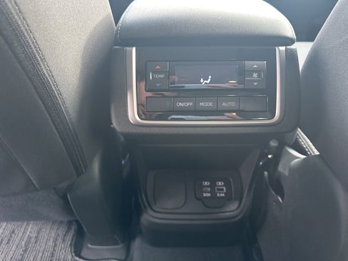 Certified 2025 Subaru Ascent Premium image 23